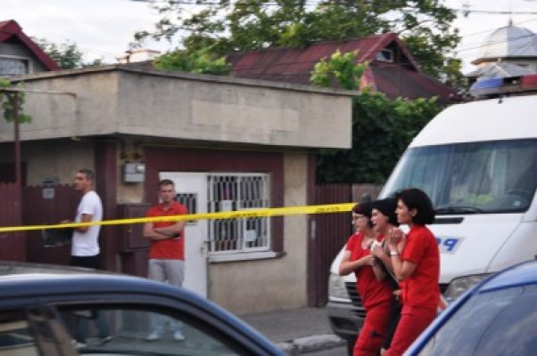 RĂSTURNARE de situaţie: în cazul celor 3 cadavre găsite într-o casă din Constanţa este căutat un CRIMINAL ÎN LIBERTATE